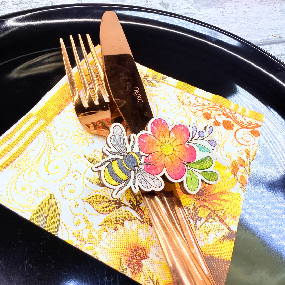 Bee Cutlery Holder Set