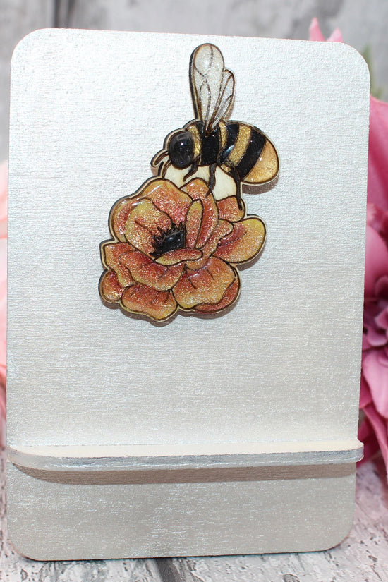 Bee Floral Brooch Set - Spring Accessories for Your Style