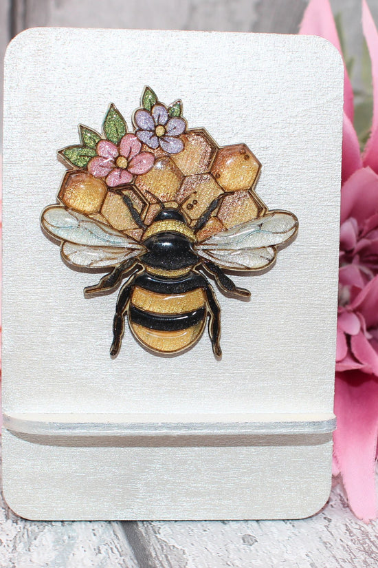 Bee Floral Brooch Set - Spring Accessories for Your Style