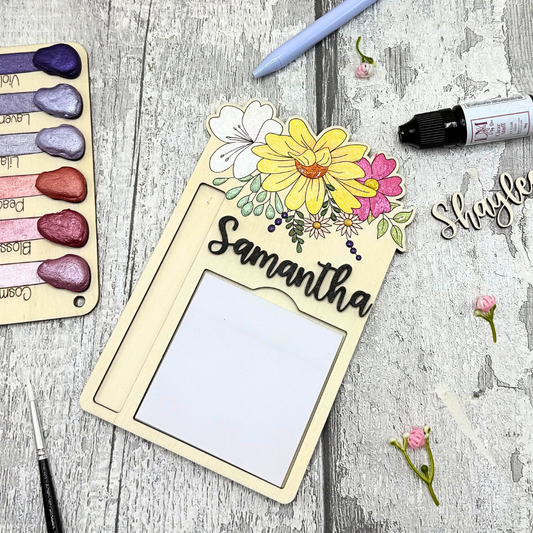 Daisy Delight Personalised Notepad Holder – Paintable Wooden Desk Accessory