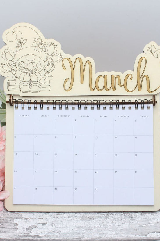 March Topper - Tulips Gnome