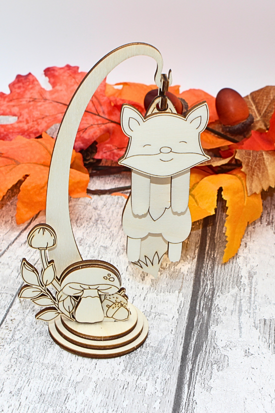Autumn Wiggly Fox Hanger