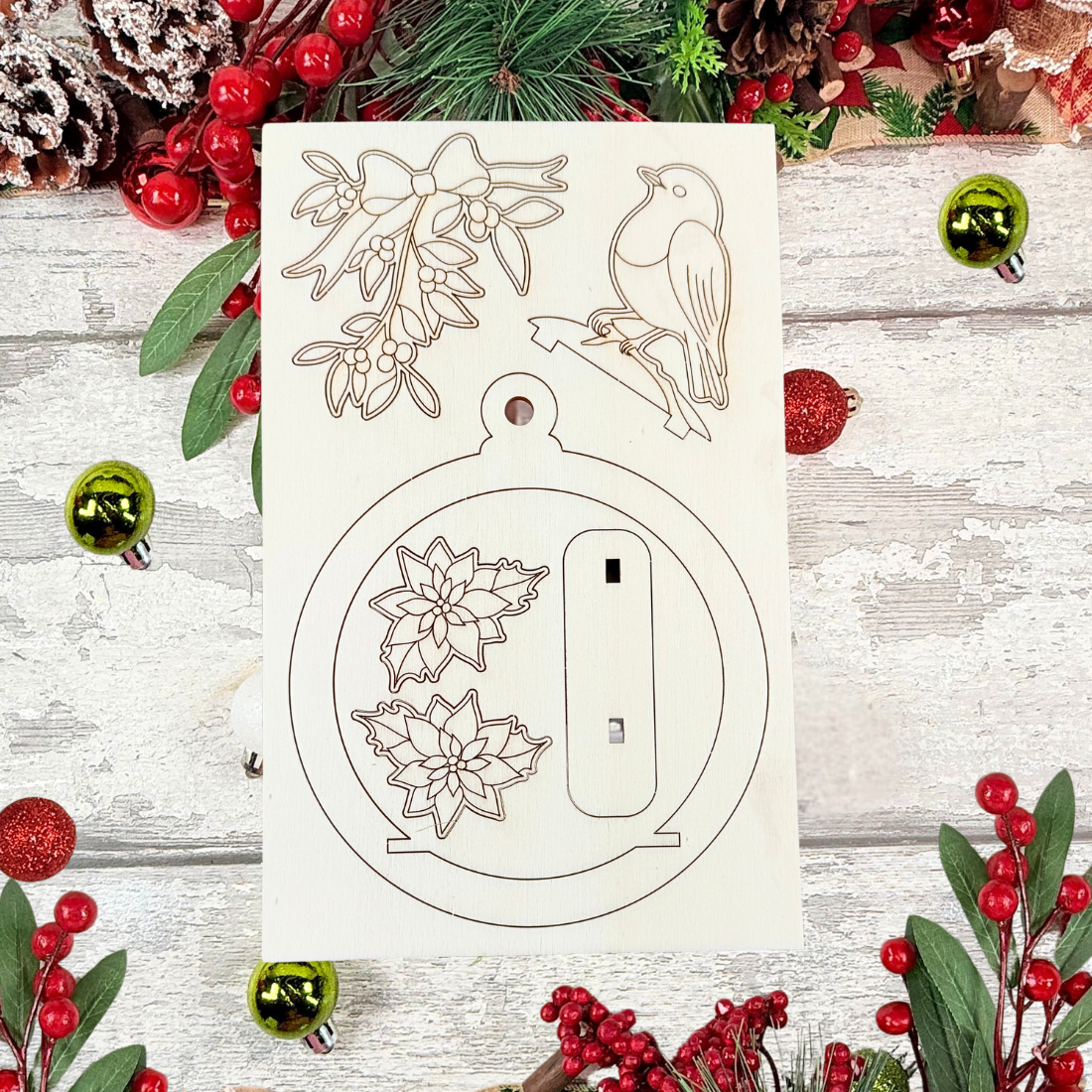 Robin & Mistletoe 3D Tree Ornament
