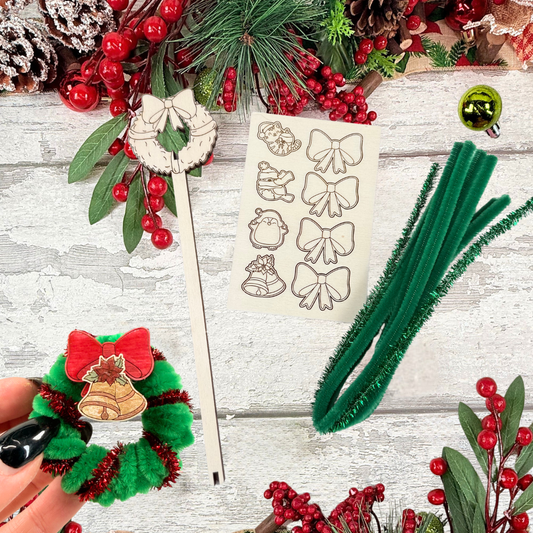 Pipe Cleaner Wreath Maker Kit